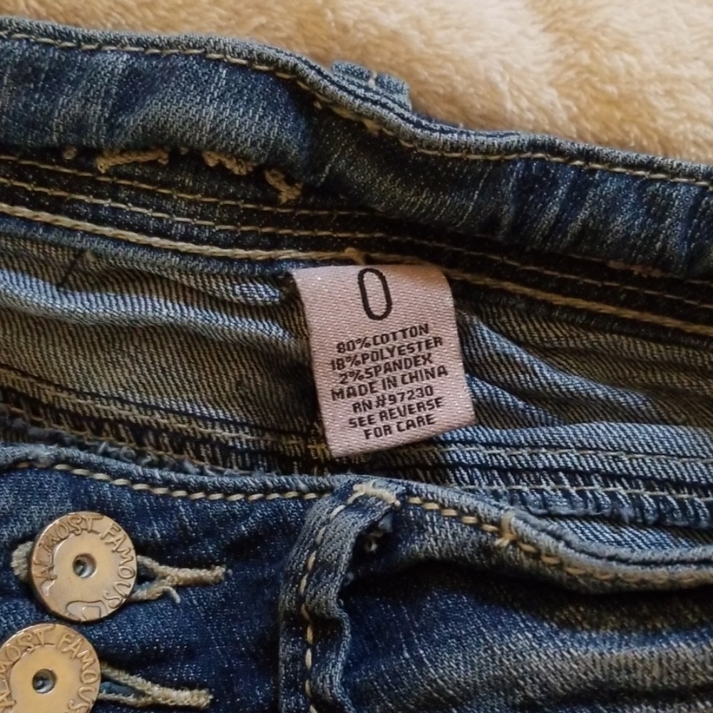 Jeans - Picture 4 of 5